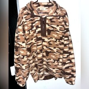 Women’s Fleece camo half zip size M